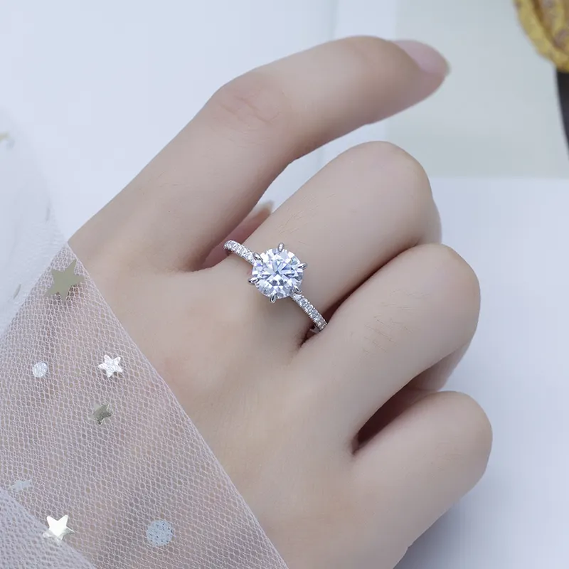 Пользовательские молистские кольца поставщиков Moissanite Solitaire Производитель | Мессиковые украшения 7