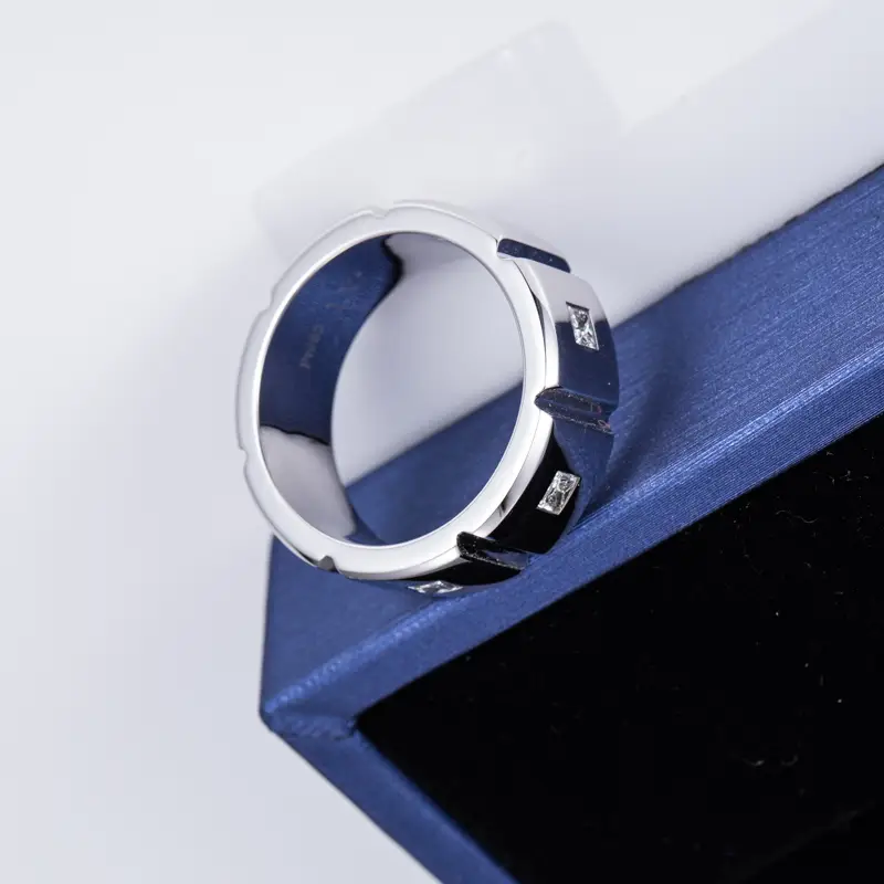 Platinum Pt950 Square DEF Moissanite Ring - High Quality 4
