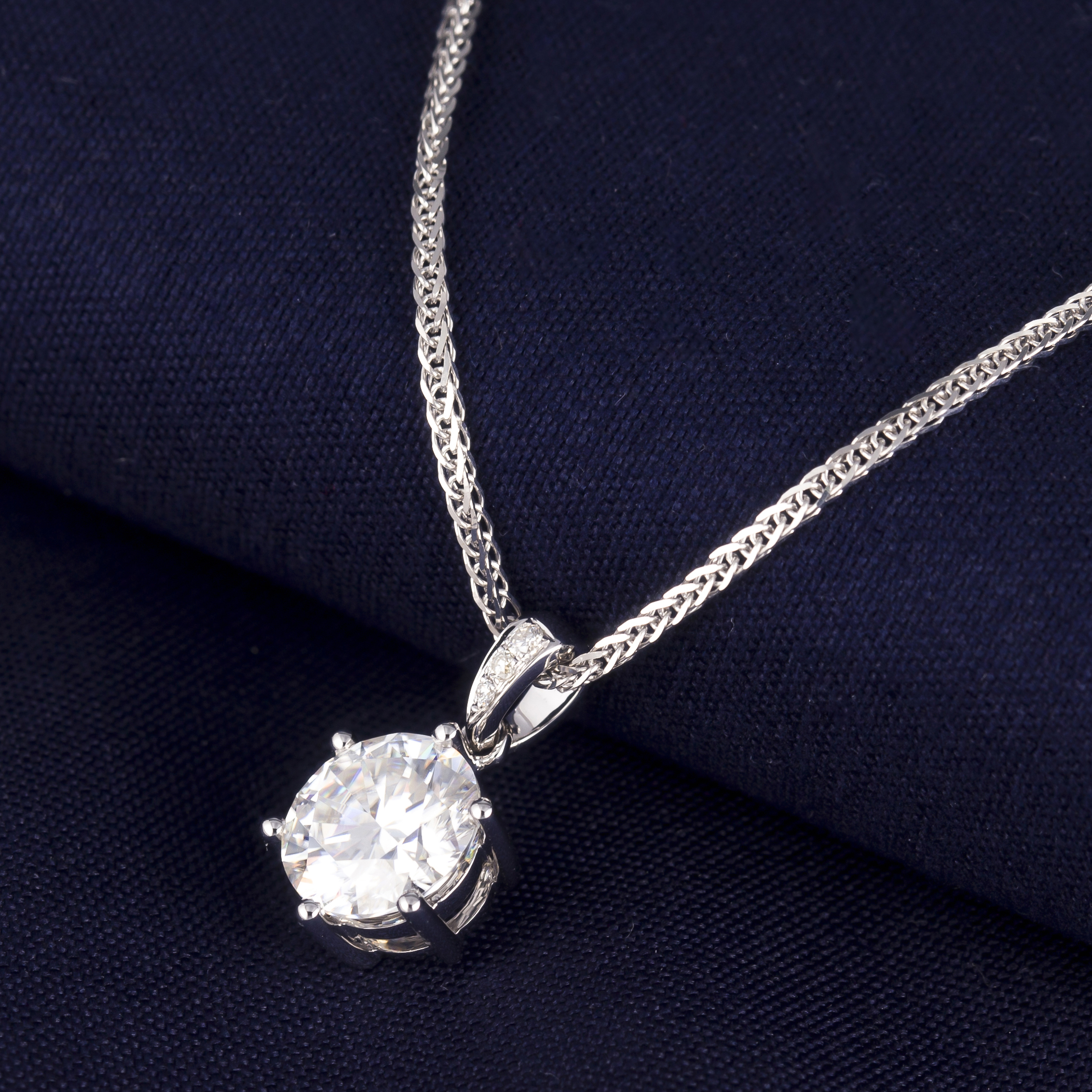 메시 보석 - 메시 쥬얼리 MS -279 라운드 모양 6 발톱 갈래 설정 우아한 패션 18K 화이트 골드 1ct Moissanite 목걸이 Moissanite Goldry 8