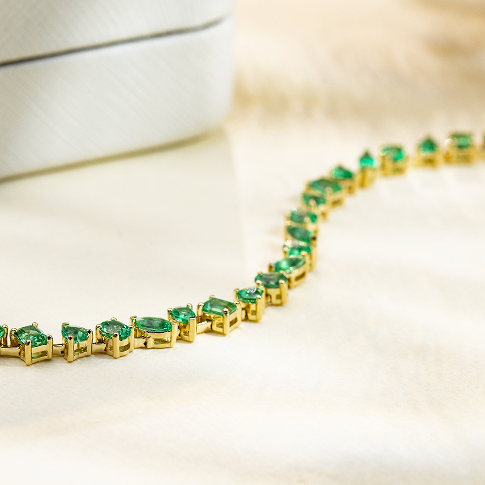 MSB-625 Lab Emerald 18K Yellow Gold Colombian Fancy Shape Lab Emerald Tennis Bracelet 4