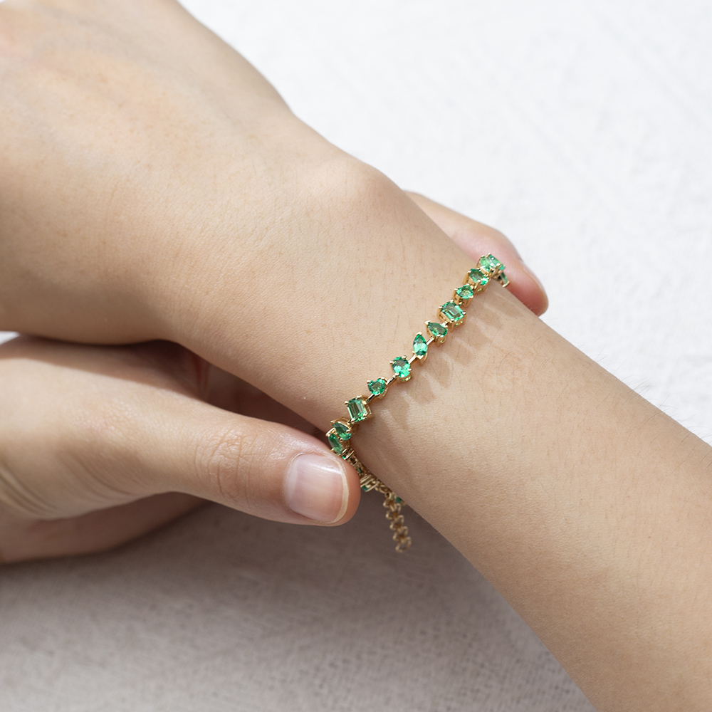 MSB-625 Lab Emerald 18K Yellow Gold Colombian Fancy Shape Lab Emerald Tennis Bracelet 7