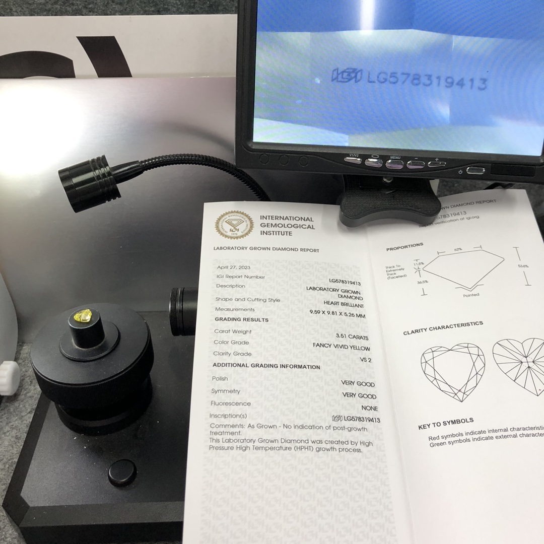 Lab Grown Diamond Heart Cut- FANCY VIVID YELLOW 11