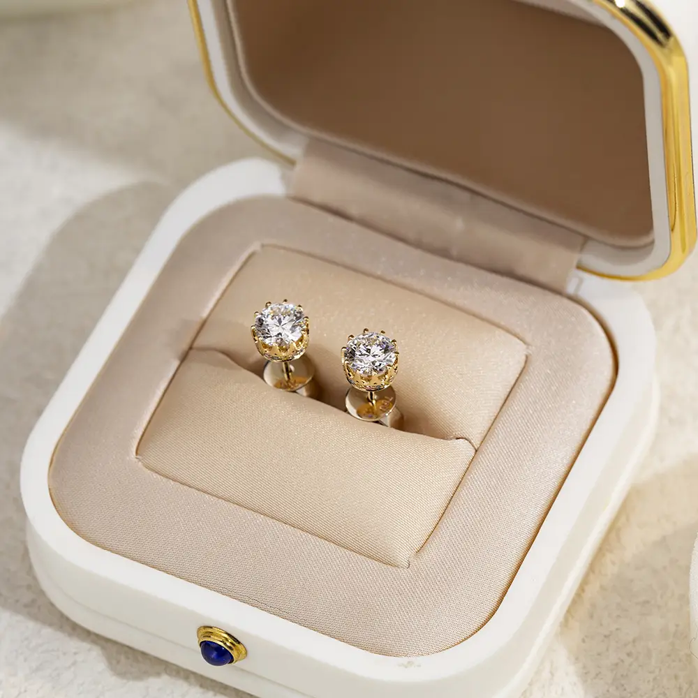 Lab Diamond 18K Yellow Gold Earrings | HD Photos | IGI Certified 5