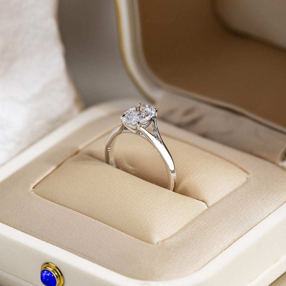 MSR-1729 18K White Gold Oval Shape Lab Gitubo nga Diamond Custom Ring 11