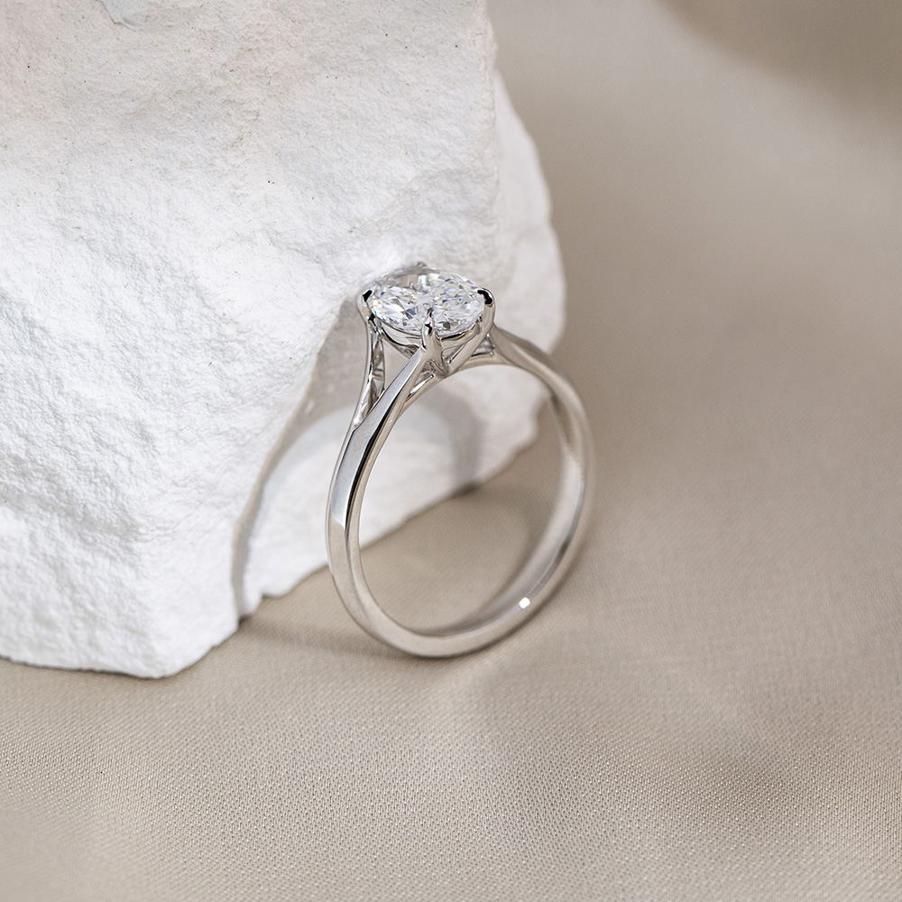 MSR-1729 18K White Gold Oval Shape Lab Gitubo nga Diamond Custom Ring 10