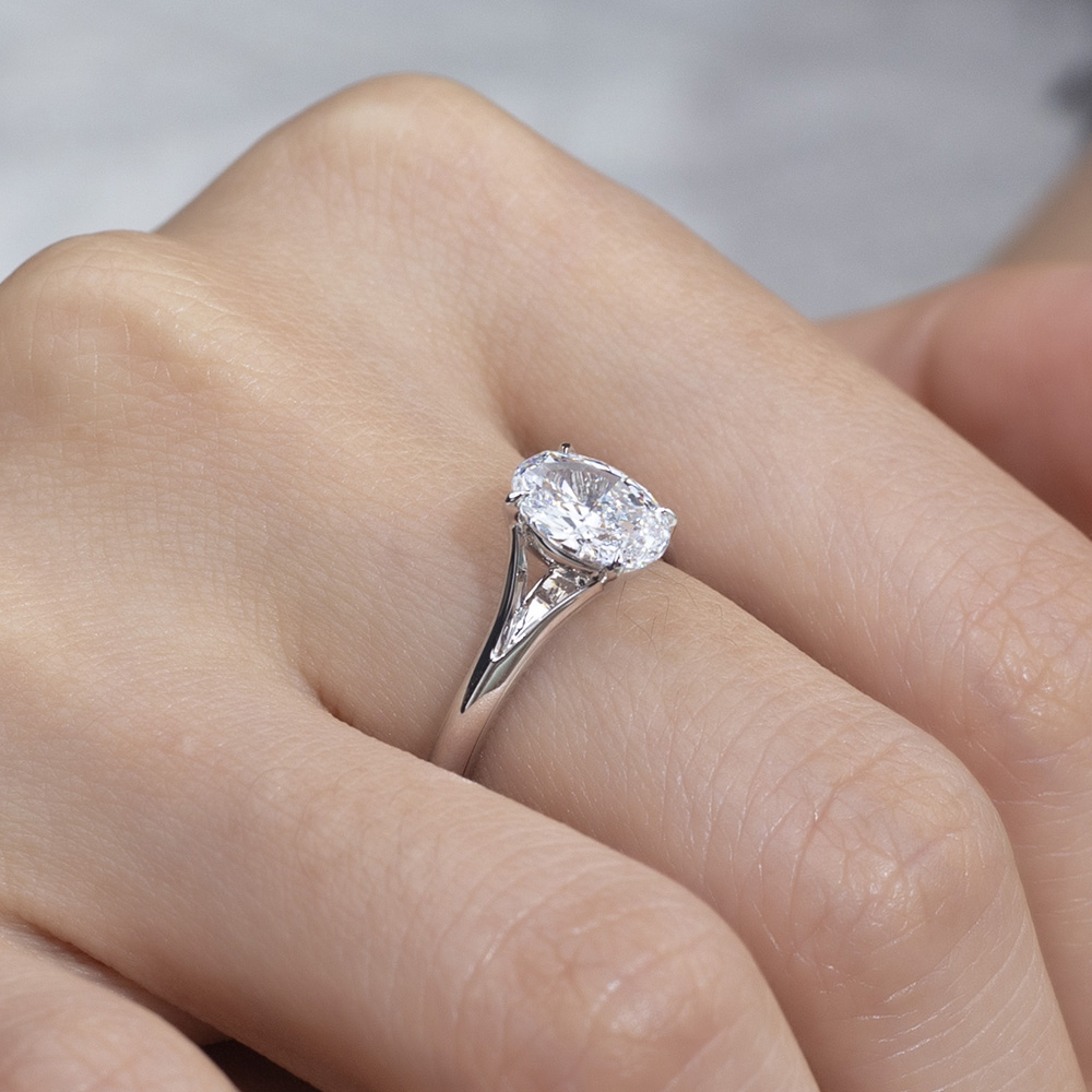 MSR-1729 18K White Gold Oval Shape Lab Gitubo nga Diamond Custom Ring 14