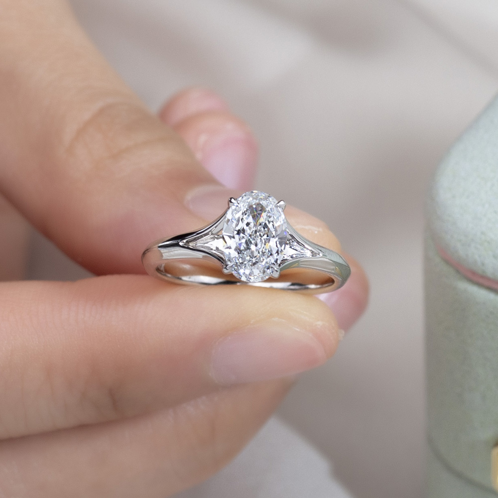 MSR-1729 18K White Gold Oval Shape Lab Gitubo nga Diamond Custom Ring 12