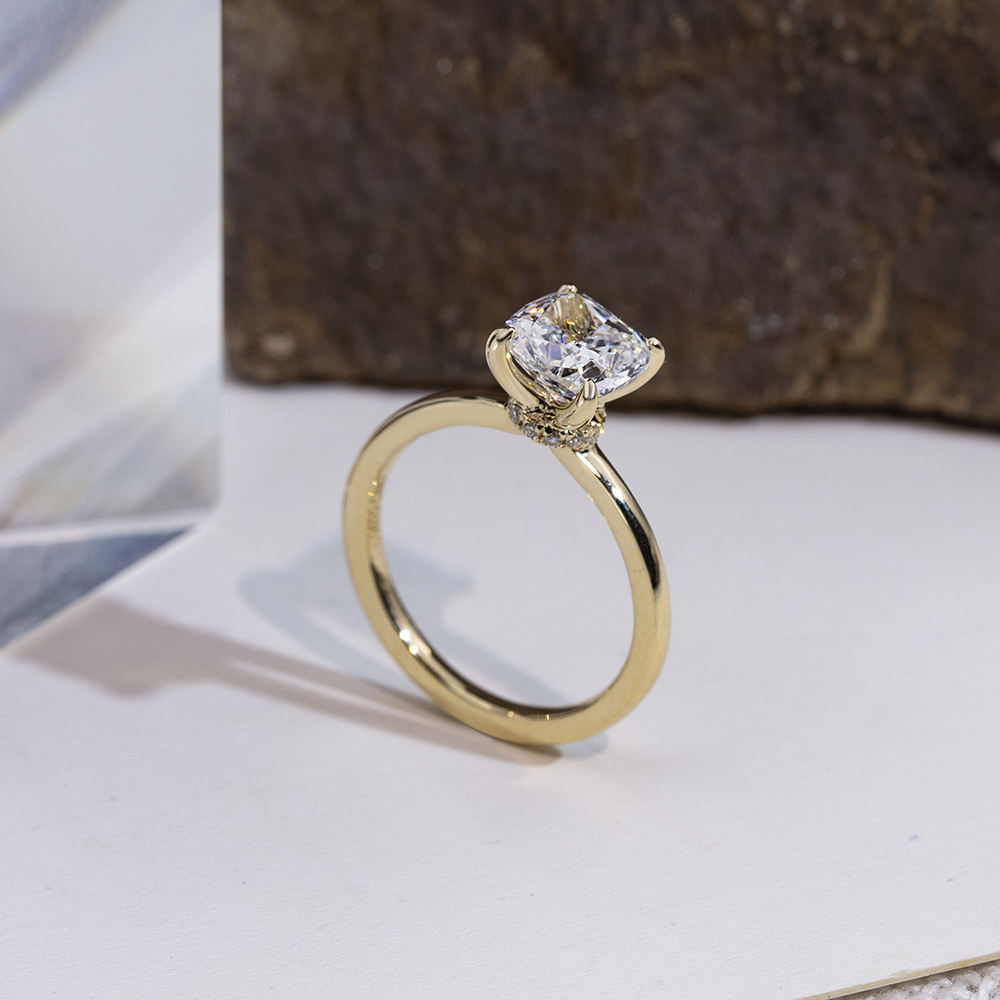 MSR-1699 Talagsaon nga 18k Gold set nga adunay Cushion shape Lab Diamond Ring - Messi Alahas 9