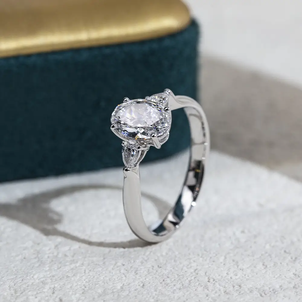 MSR-1697 Gioielli Messi Personalizza l'anello di diamanti a tre laboratorio in oro bianco 18k 1