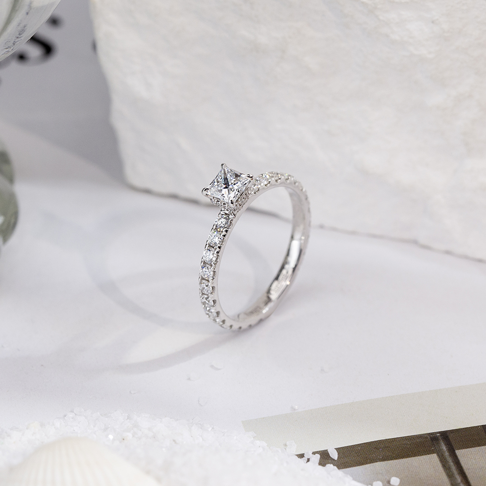 MSR-1700 Ipasibo ang Square Pricess Cut Lab Diamond 18K Gold Halo Ring - Messi Alahas 9