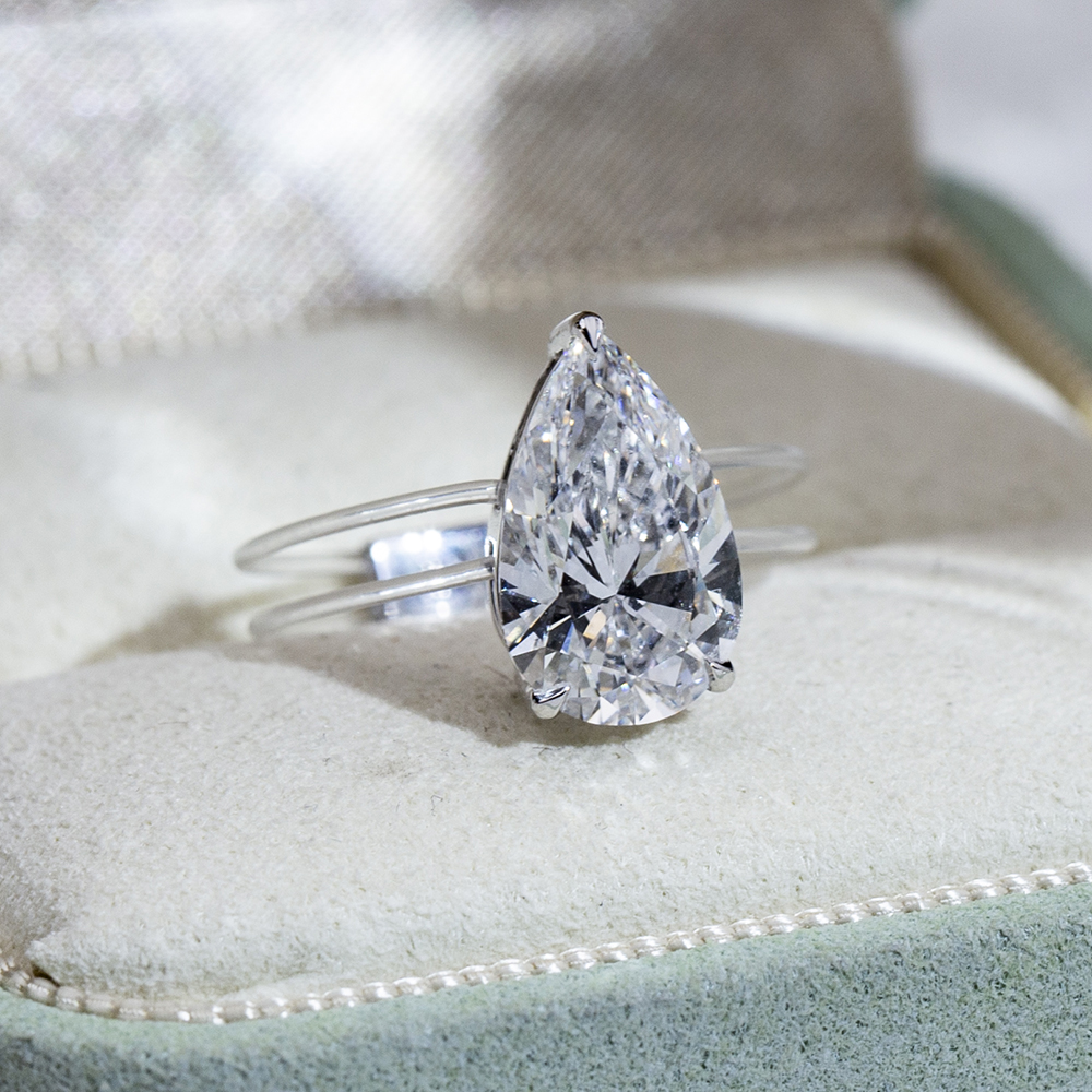 MSR-1762 Fashion 18K White Gold Pear Lab Gitubo nga Diamond Specia Custom nga Singsing 10