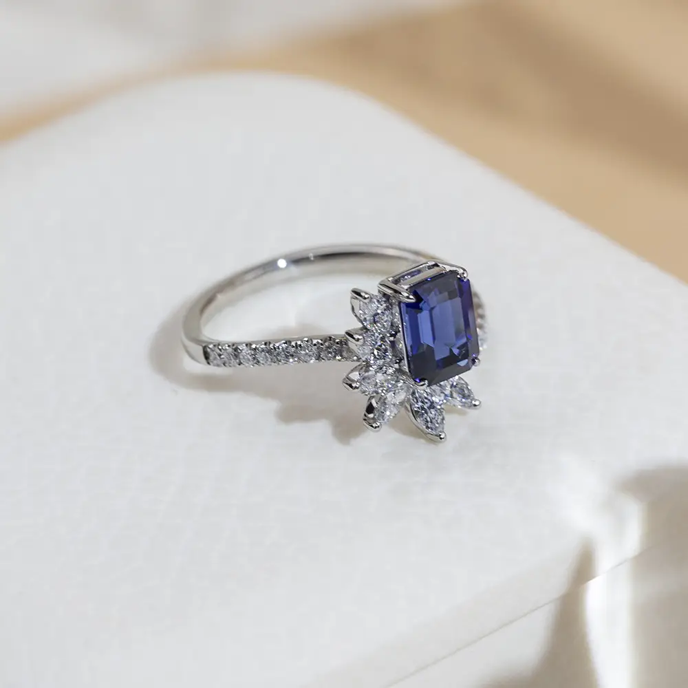 Lab Grown Sapphire 18K Ring - Messi Jewelry 3