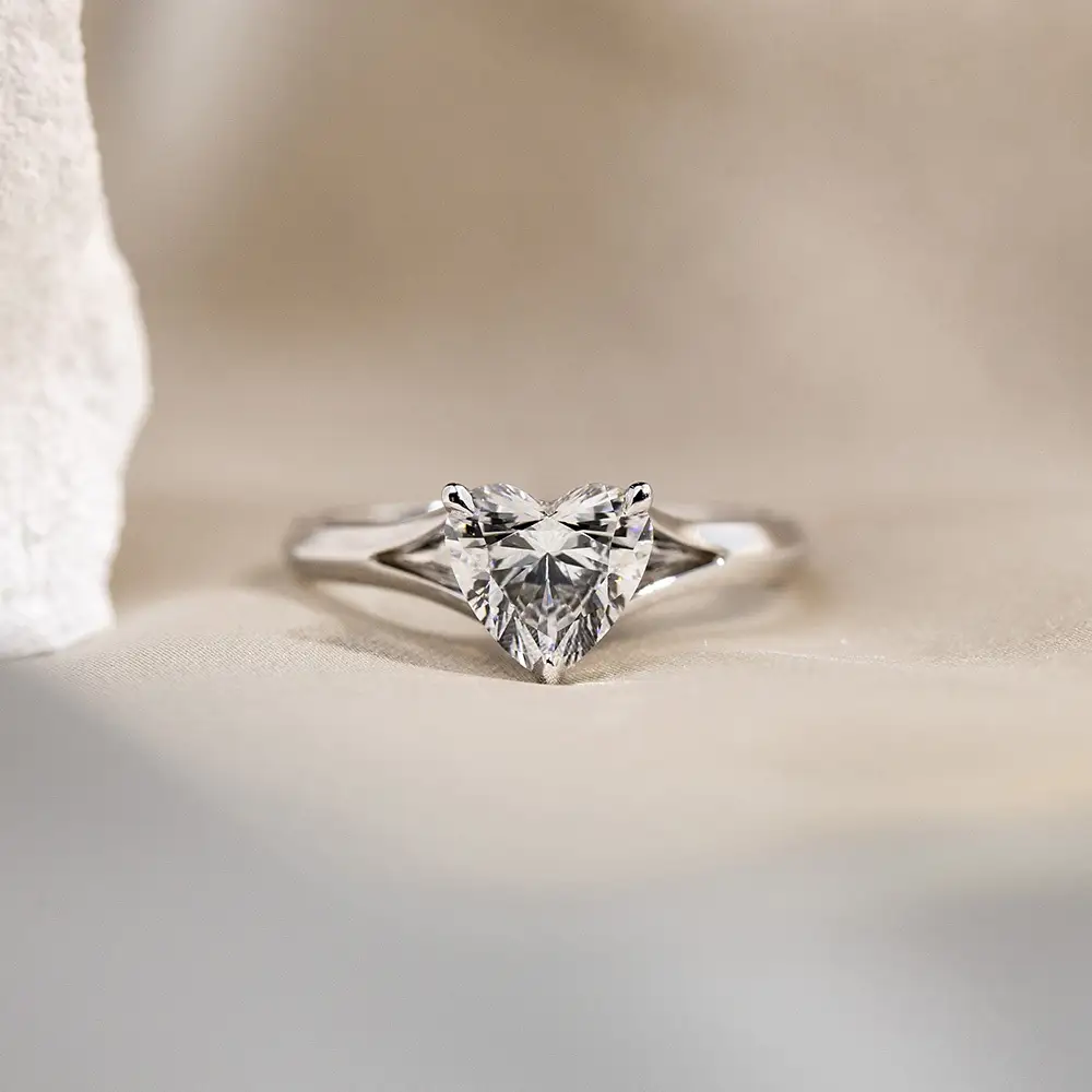 MSR-1730 18K White Gold Heart Shape Labora laboratorio Diamante Custom Anello 1