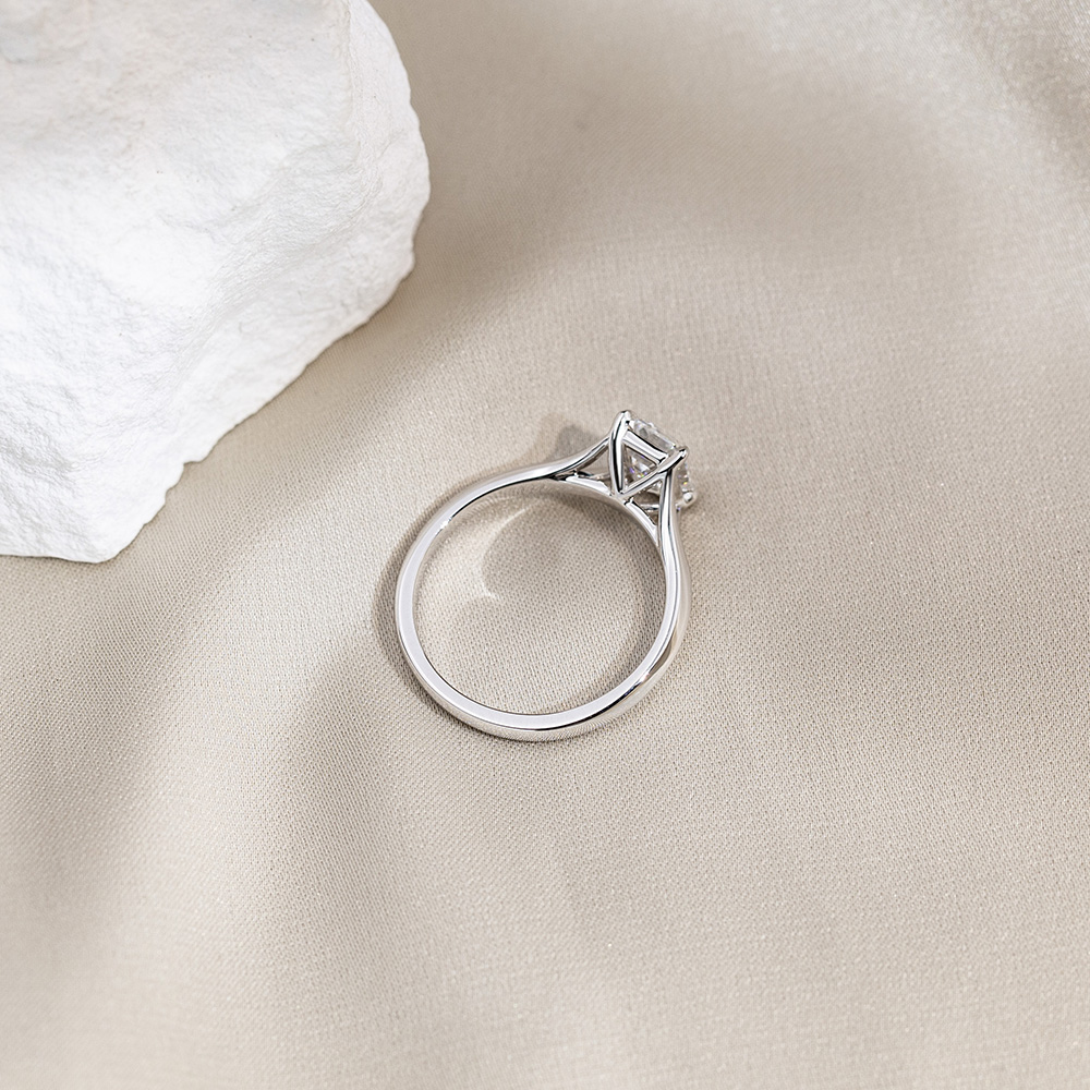 MSR-1728 Classic 18K White Gold Emerald Lab Gitubo nga Diamond Custom nga Singsing 10