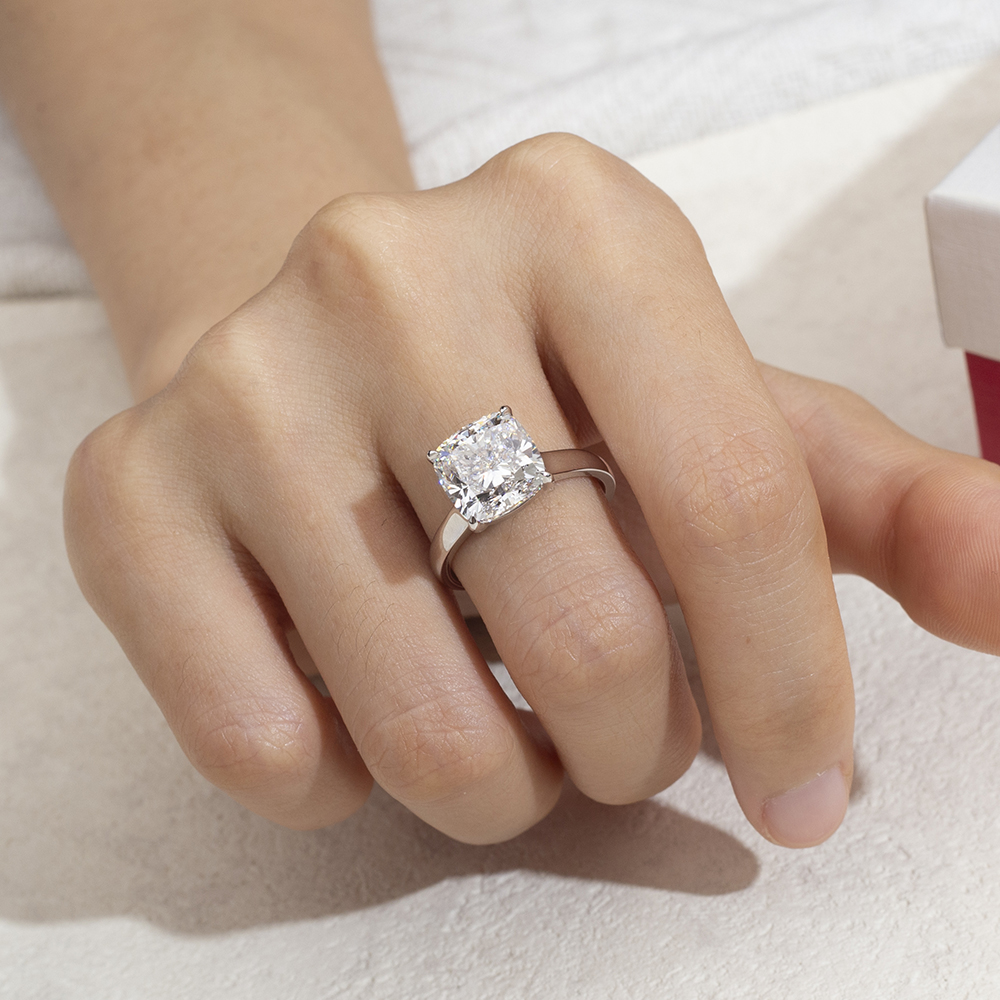 MSR-1708 IGI 5.64CT D VS1 Cishion Shape Lab Grown Diamond Ring 18K Gold Solitalire Ring - Messijewelry 8