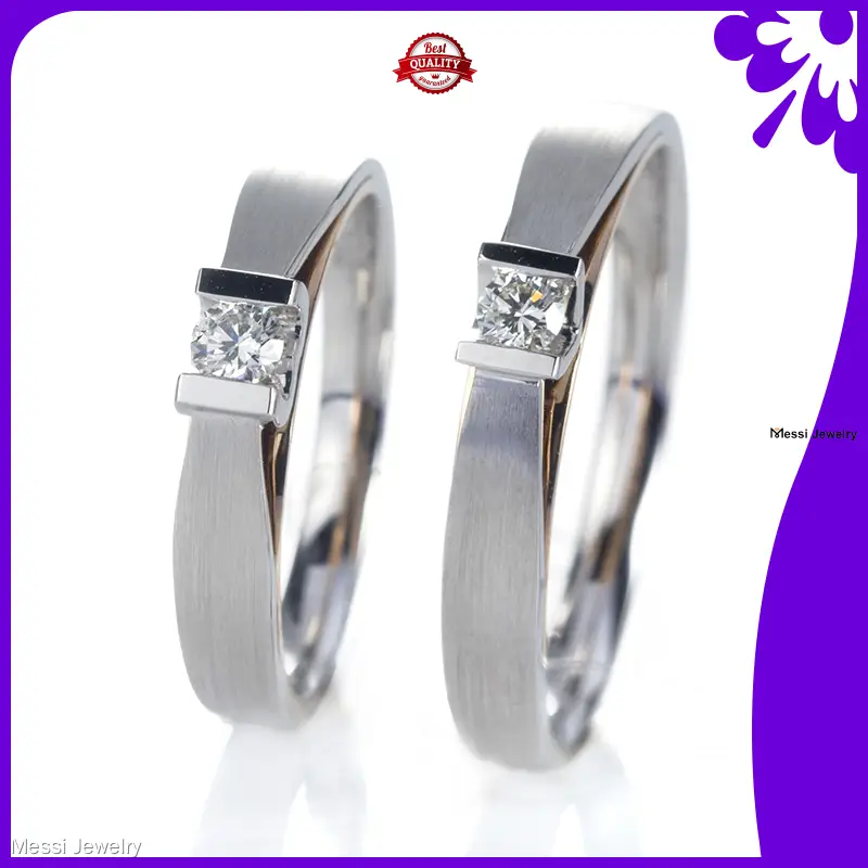 Elegant 18K Gold Moissanite Couple Ring 1