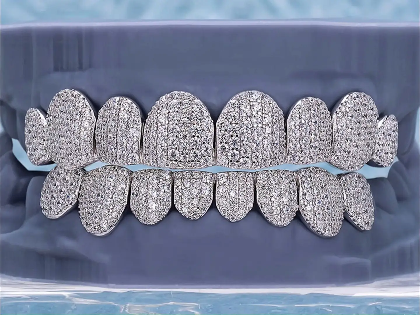 Grillz in moissanite VVS completamente ghiacciata (incastonatura a pavé) 1