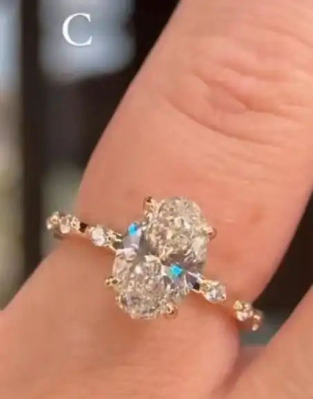 Cincin Berlian Makmal D Vs1 2CT Oval 14K 1