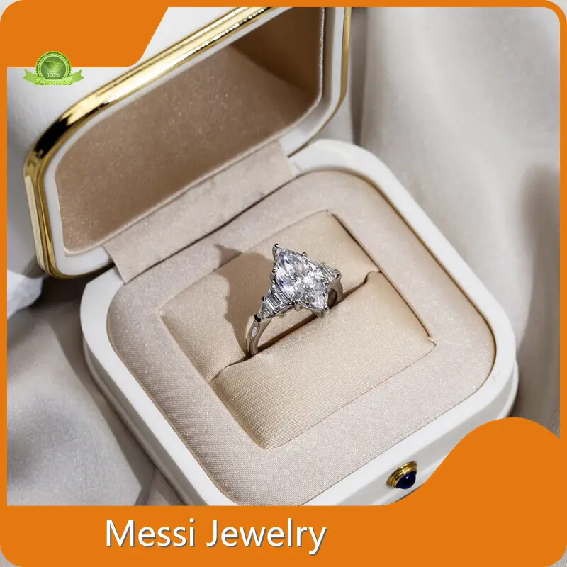 Cincin Berlian Solitaire Tumbuhan Makmal 2 Karat Dinilai Tinggi untuk Majlis-majlis Penting 1