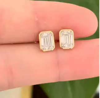 Orecchini in oro 18 carati con diamante sintetico Asscher DEF VVS-VS da 0,5 carati ciascuno. 1