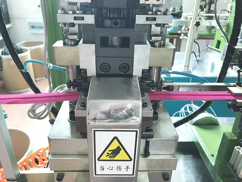 Best invisible gapping machine Suppliers for zipper production 3