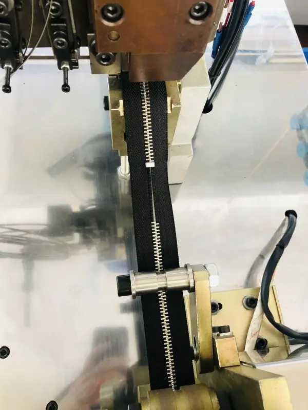 Custom zipper bottom machine factory for zipper manufacturer 4