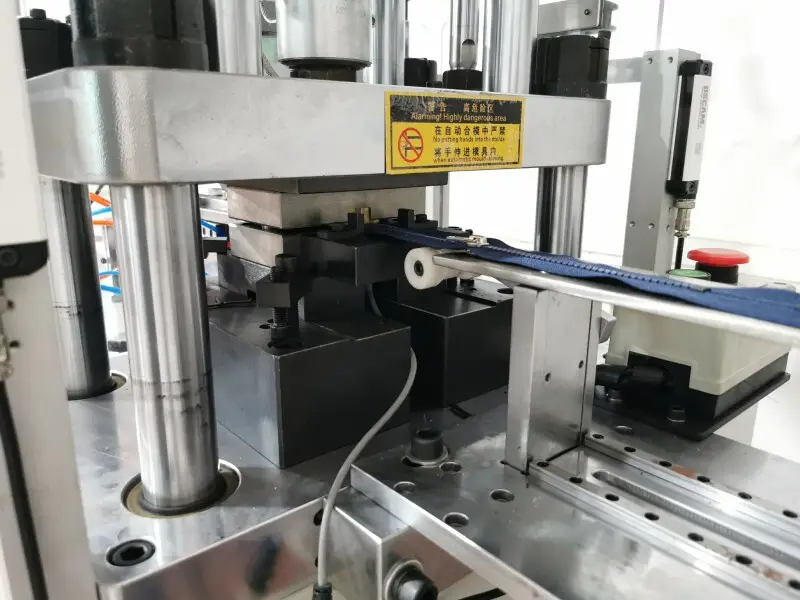ZYZM small plastic injection machine company for molded zipper production 3