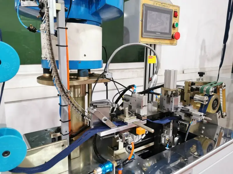 Custom nylon slider mounting machine factory for zipper production 3