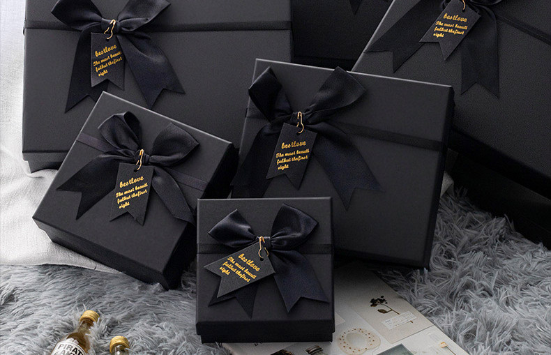 Aangepaste rigide grijze deksel en basis geschenkdoos met lint Geavanceerd luxe verjaardagscadeau 8