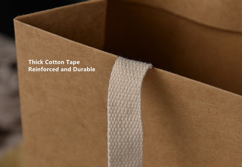 Aangepaste kraft handtas met handvat papier cadeaubas voor kledingschoenen boodschappentas 5