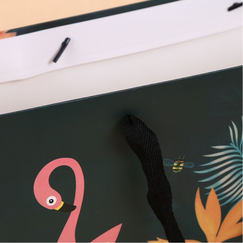 Fabriek voor hoogwaardige geschenkdozen voor de detailhandel | Ilove Packaging 8