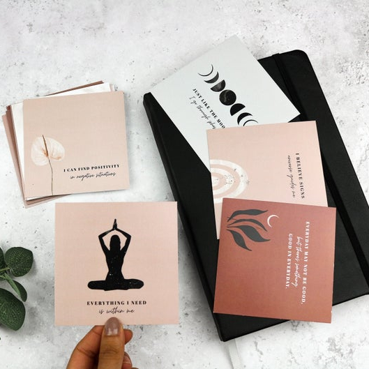 China Factory Ik ben dol op verpakking aangepaste yoga -pose -kaarten tarotkaarten 5
