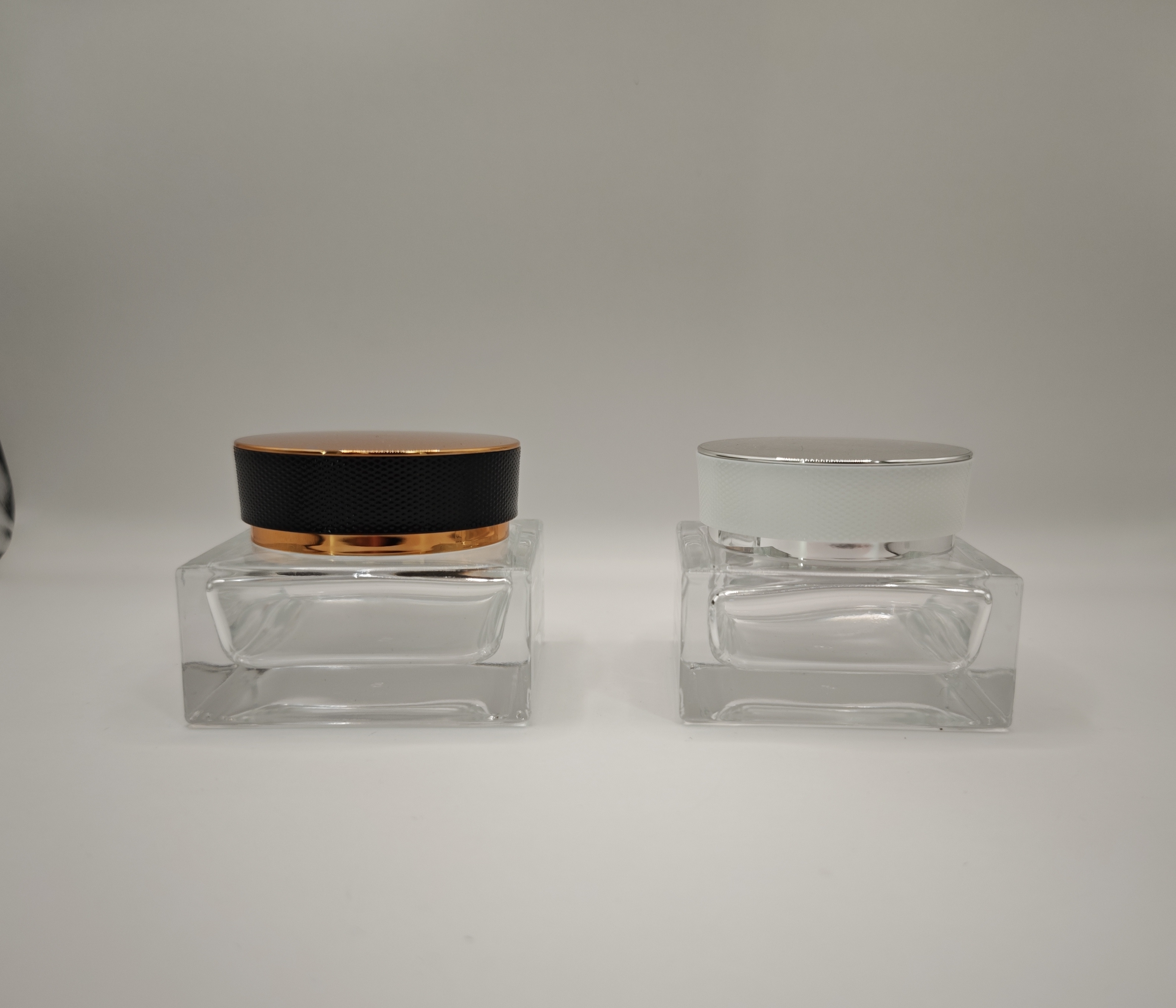 Stylish Square Glass Cosmetic Jars with Black/Gold and White/Silver Lids 1