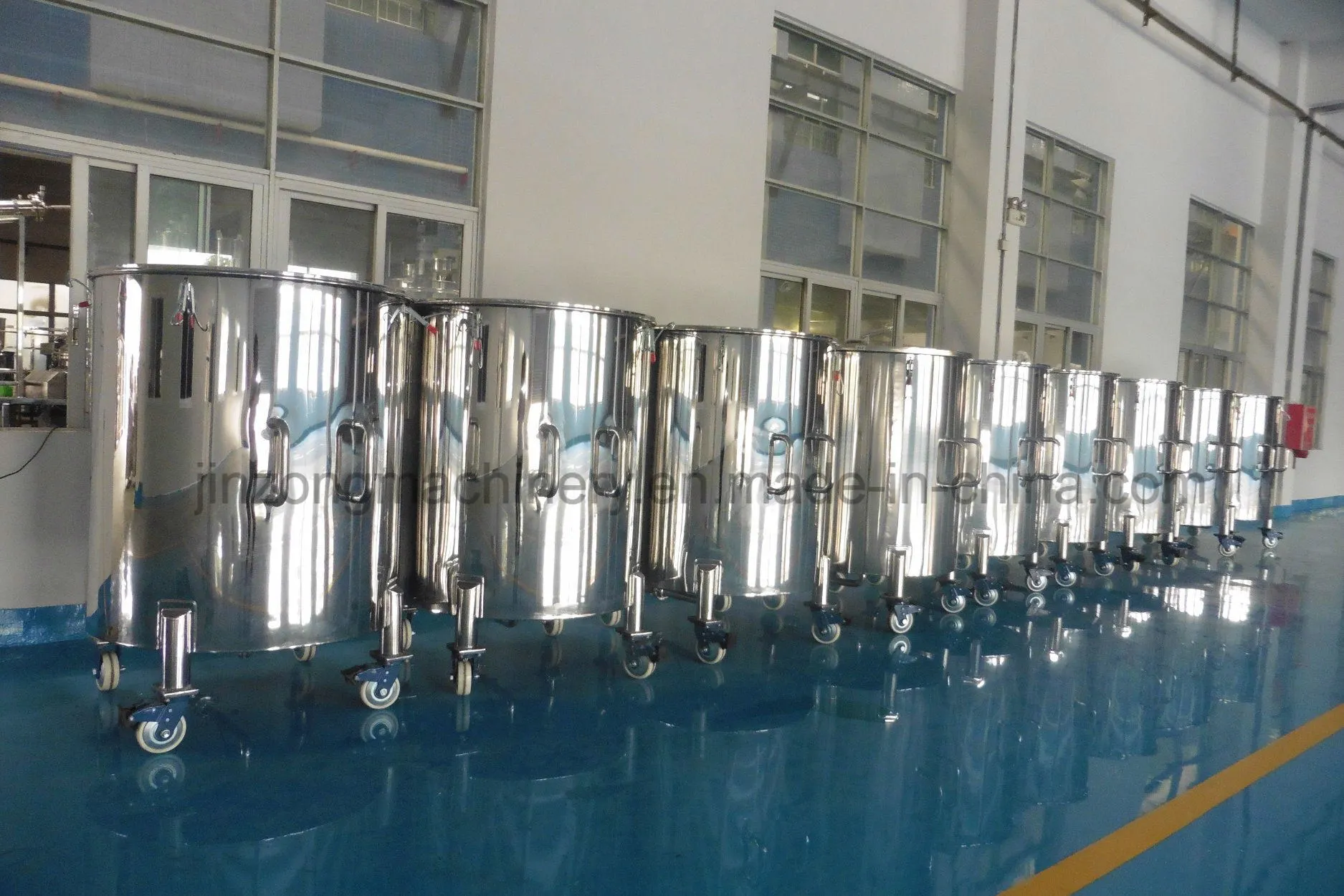 Vertical Sterile Stainless Steel Storage Tank for Food 1