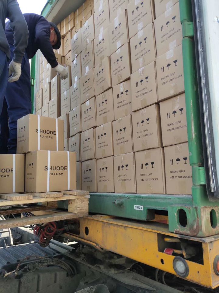 Aislamiento de espuma de pulverización líquida de alta densidad aislamiento expandir poliuretano en venta 43