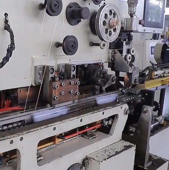 Tres tipos de proceso de producción de spray de espuma de poliuretano 2