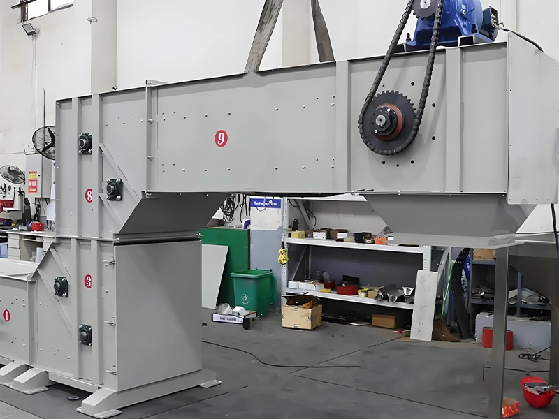 Z-type bucket elevator 1