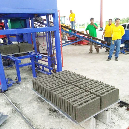 Machine de fabrication de blocs de pavé hydraulique 1