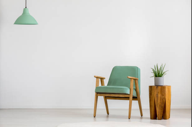 Chair for seniors with arms: perfect for elderly comfort and safety