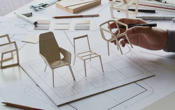 Supportive armchair for seniors: high arms and solid construction