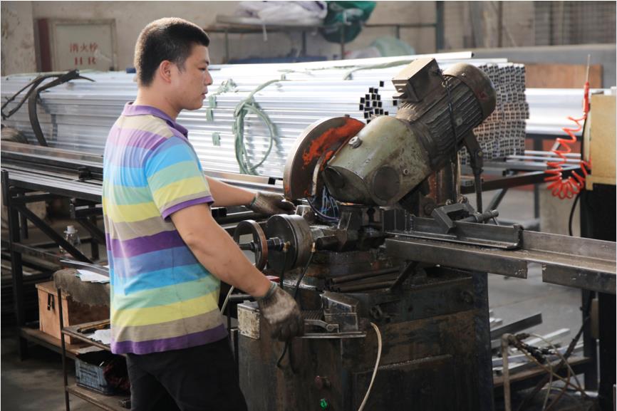 قانداق قىلىش Yumeya بىر تۈركۈم ياخشى سۈپەتلىك ئورۇندۇق ئىشلەپچىقارامسىز؟ 4