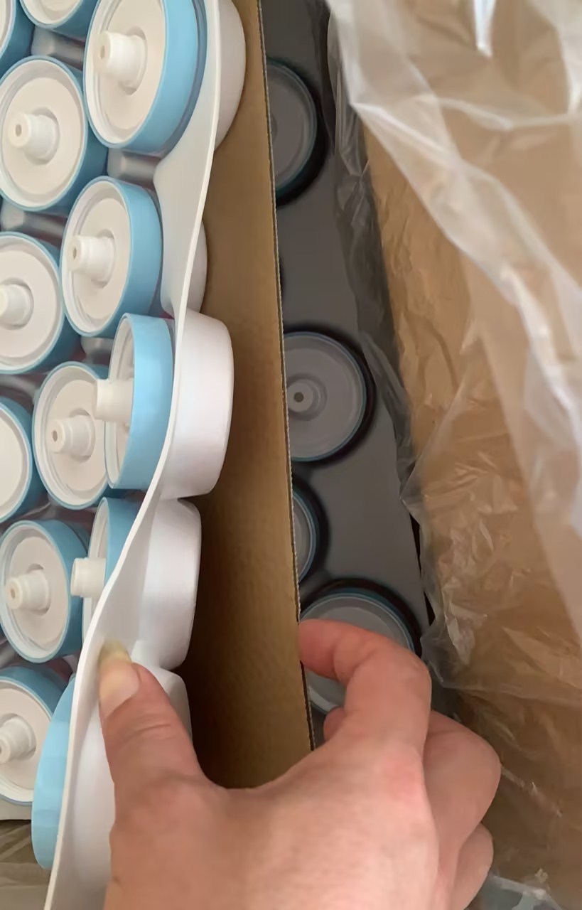 Black Airless Pump Bottles - Precision Finish 16