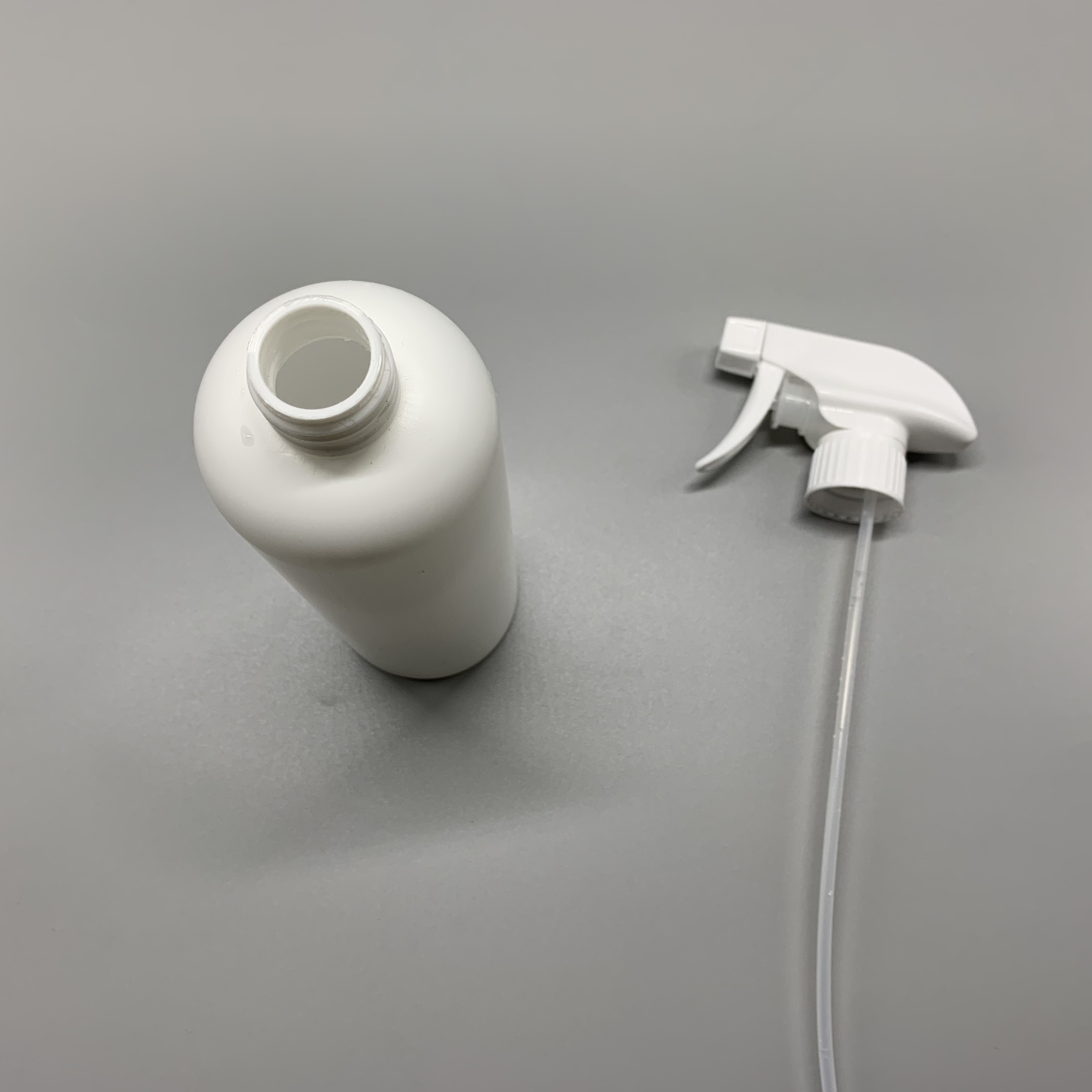 Hot Sale 500ml HDPE  Bottles For Cosmetic Packing With All Plastic Trigger