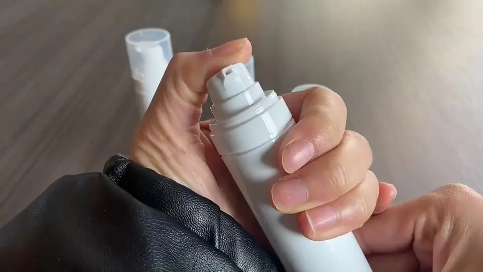 cosmetic pp airless pump bottle 15ml 30ml 50ml White PP Plastic Airless Pump Bottle With Snap Lotion Pump 1