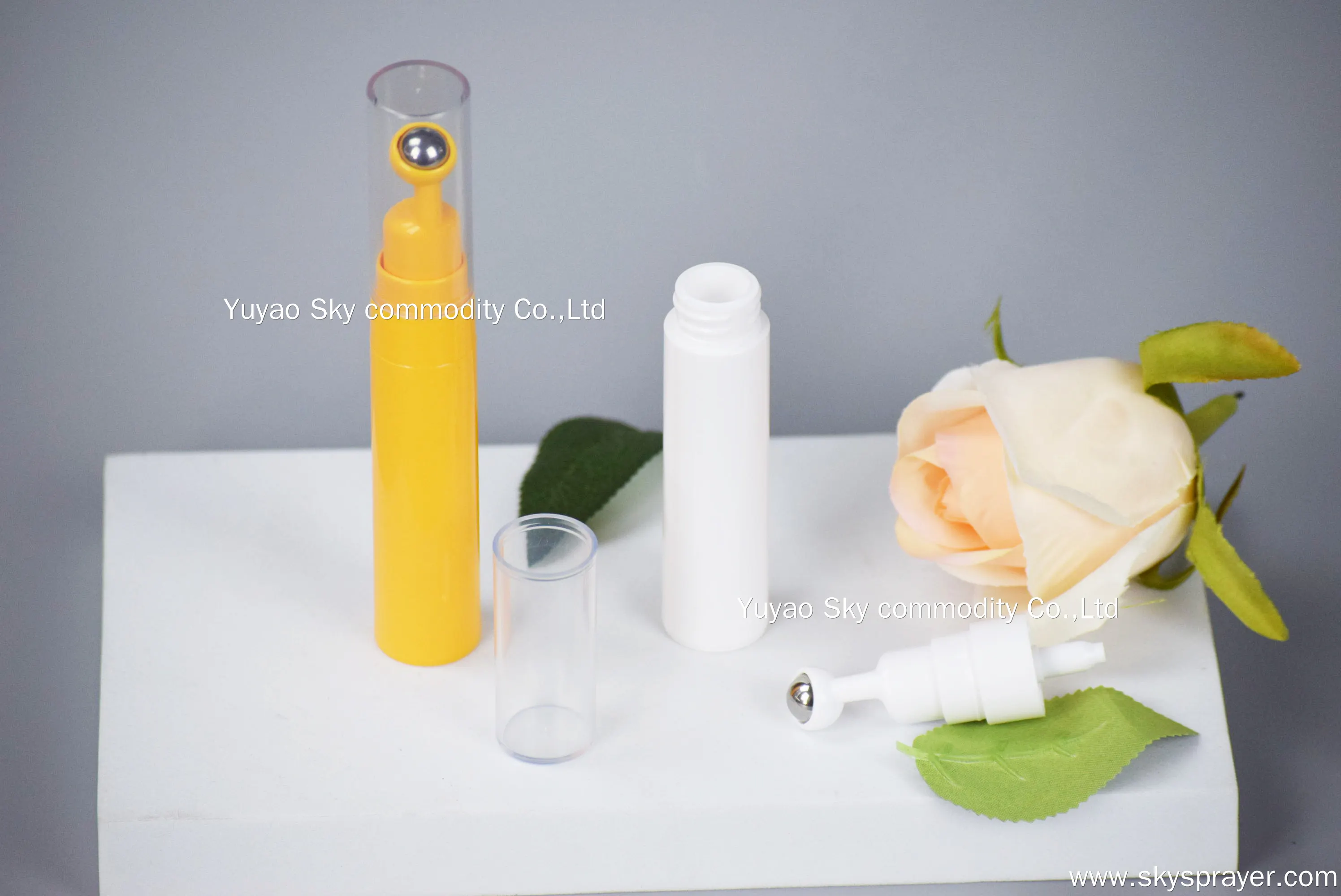 15g Round Ball Eye Cream with Essential Oil Bead Massage - Customizable 4