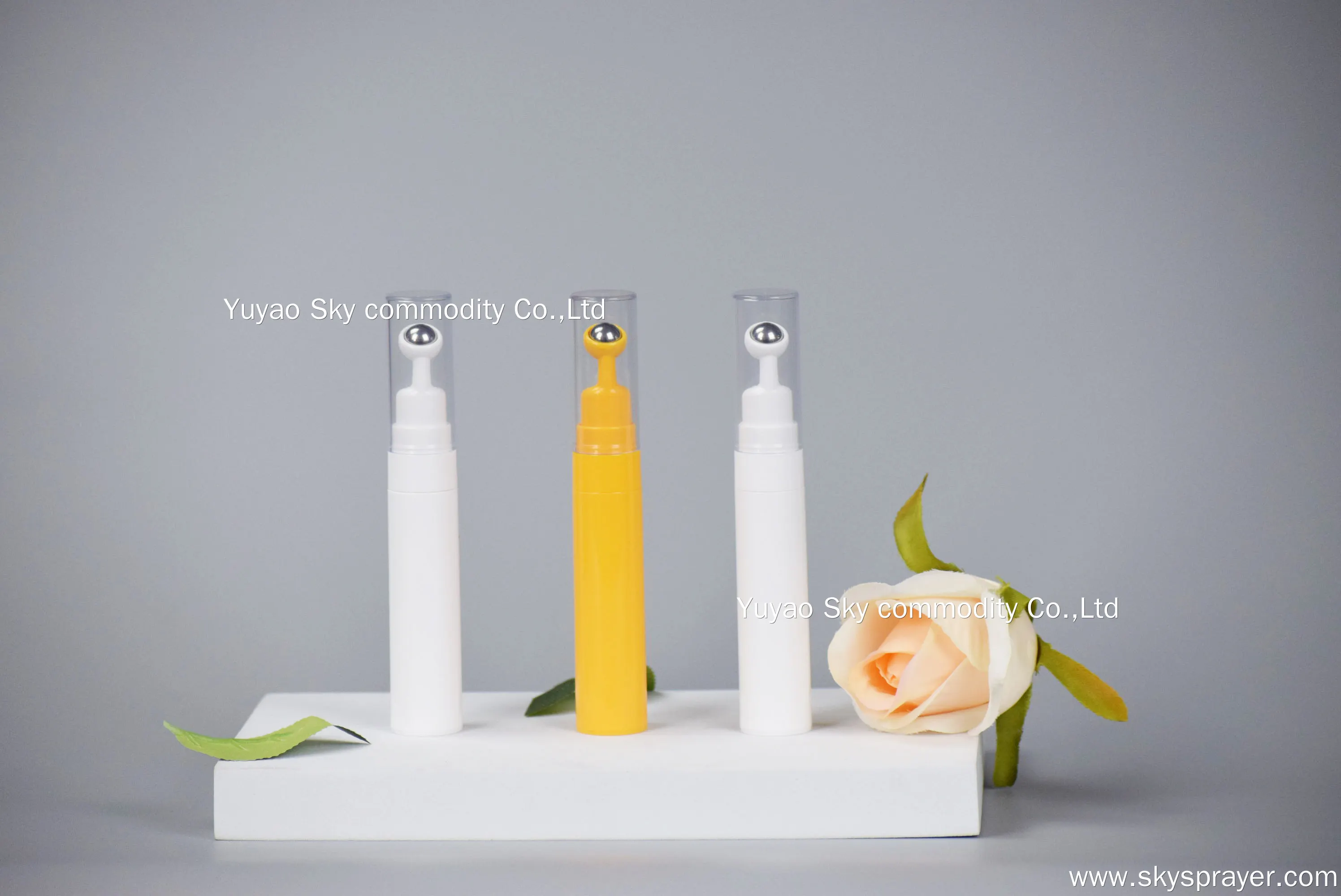 15g Round Ball Eye Cream with Essential Oil Bead Massage - Customizable 2