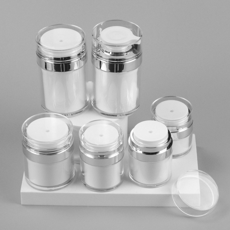  Quality Vacuum cream is bottled, travel cosmetics are carried, and high-grade foundation emulsion is pressed to get the cream em Manufacturer | Sky Sprayer 