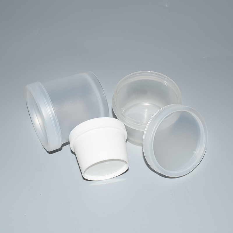 Portable White Cream Cosmetic Sample Emulsion Bottle With Cover