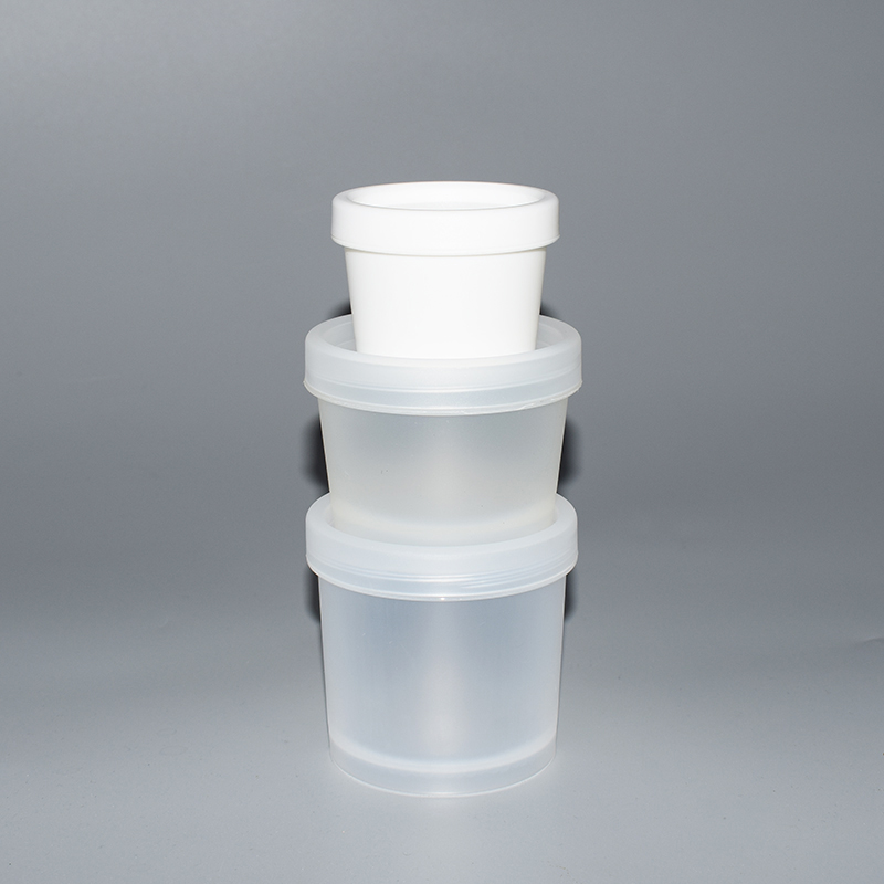 Portable White Cream Cosmetic Sample Emulsion Bottle With Cover