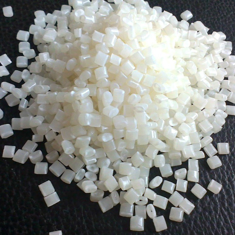 European customers visit SKY SPRAYER company to buy continuous spray 2